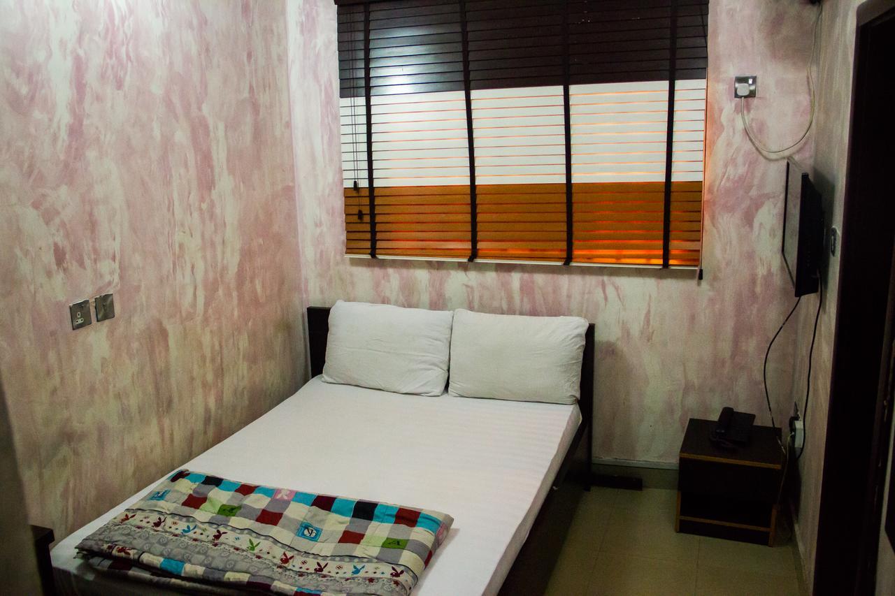 Glasshouse Hotel And Suites Egba 외부 사진